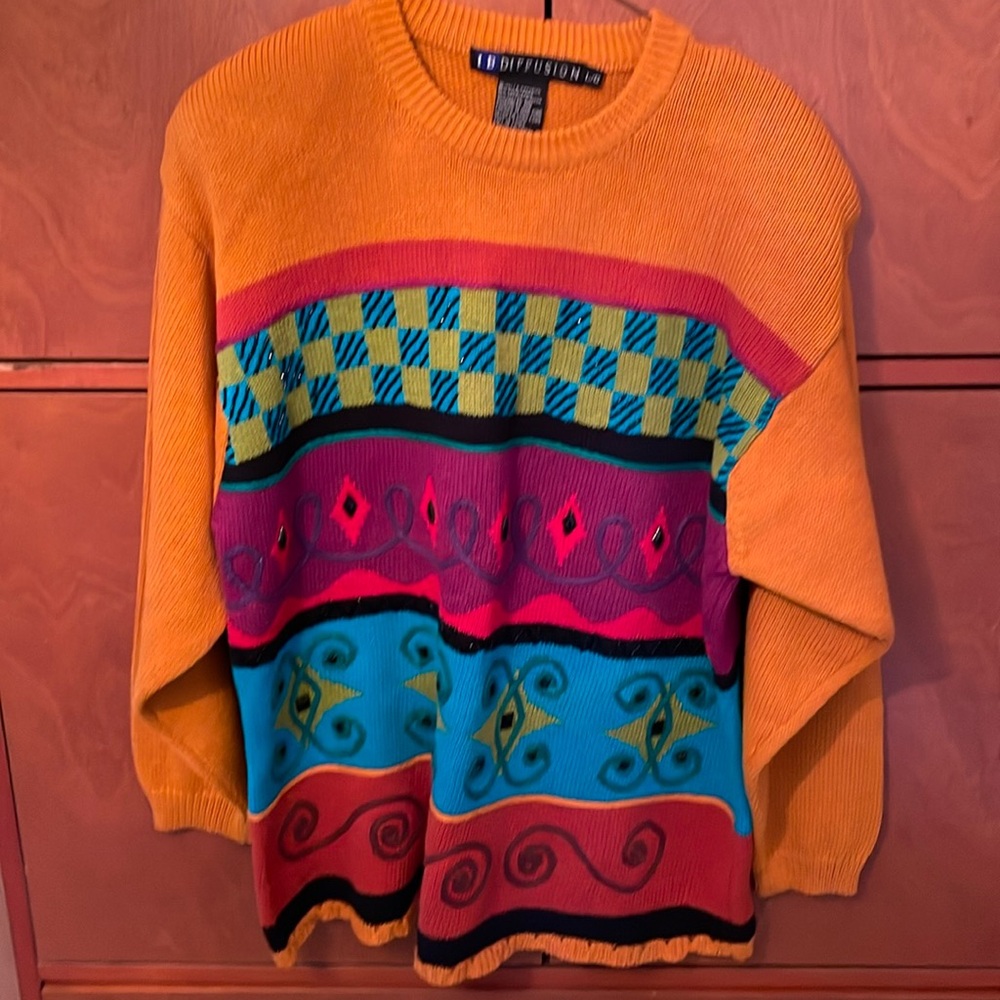 Vintage sweater
Size L
Like new (no tags)